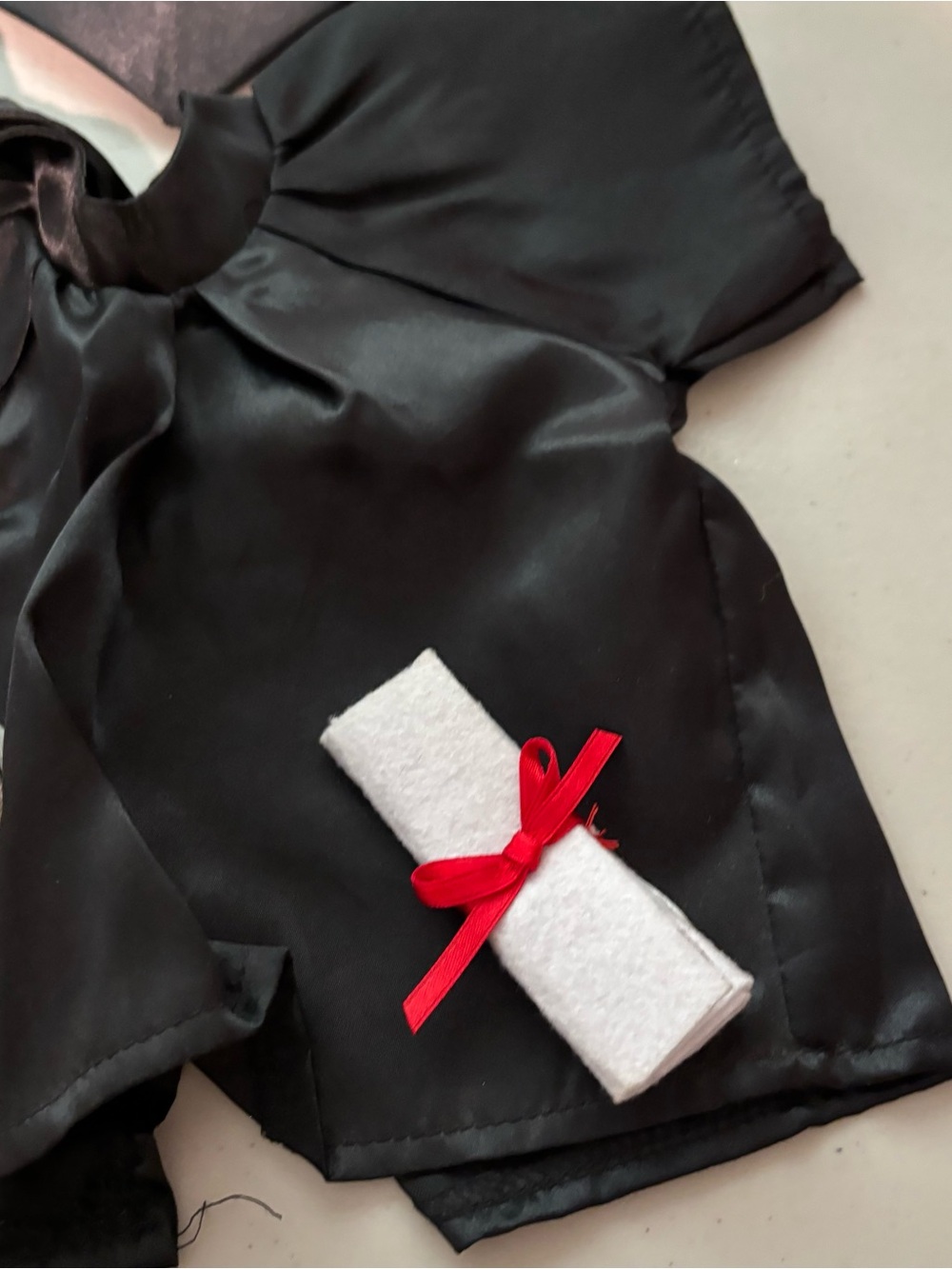Black Graduation Robe Set with Cap and 'Class of 2011' Sash. Build a bear outfit - Picture 4 of 5